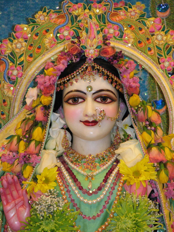 Radha ji ki aarti - श्री राधा जी की आरती 